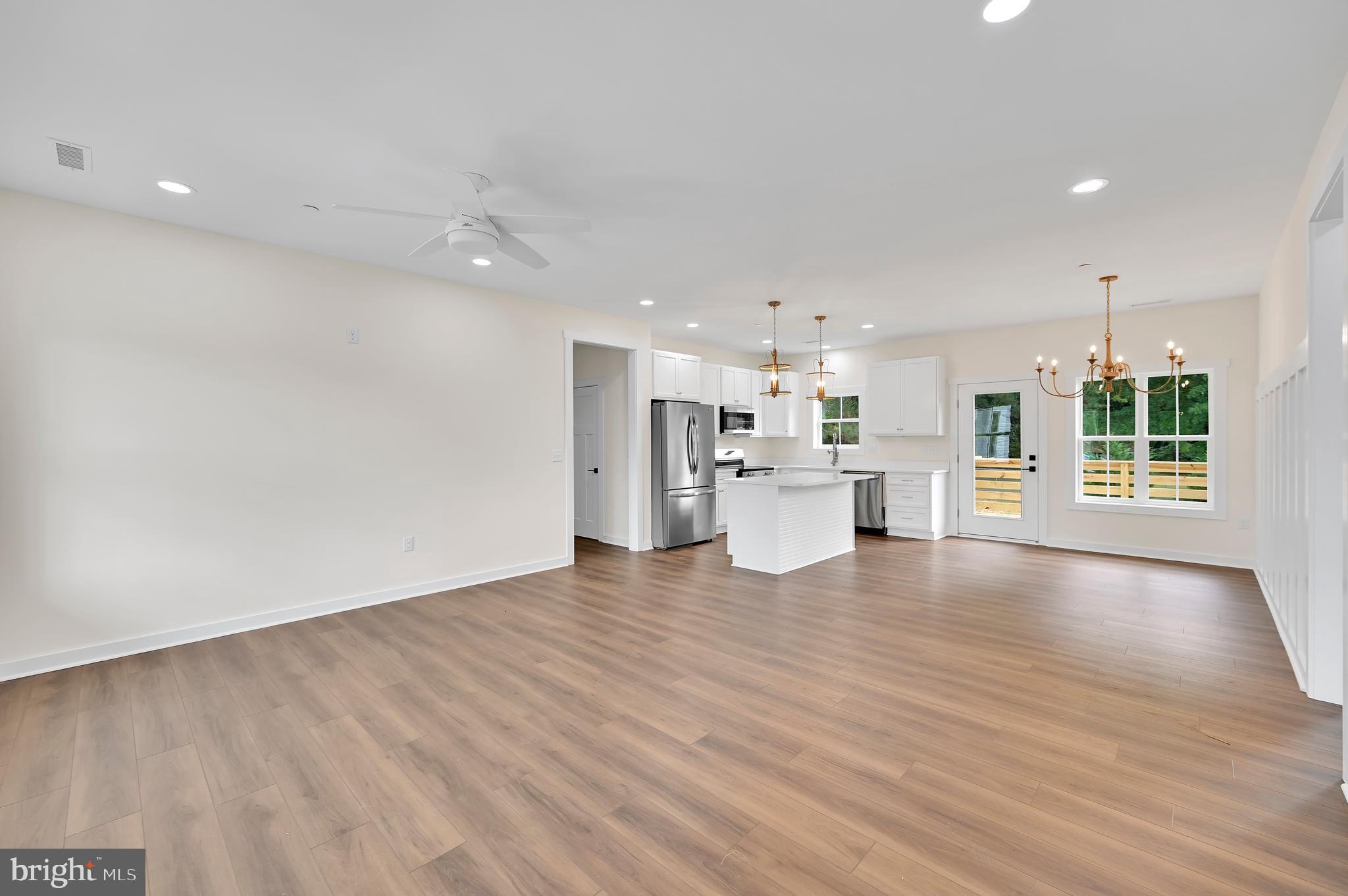 HOLLY HILL - Residential