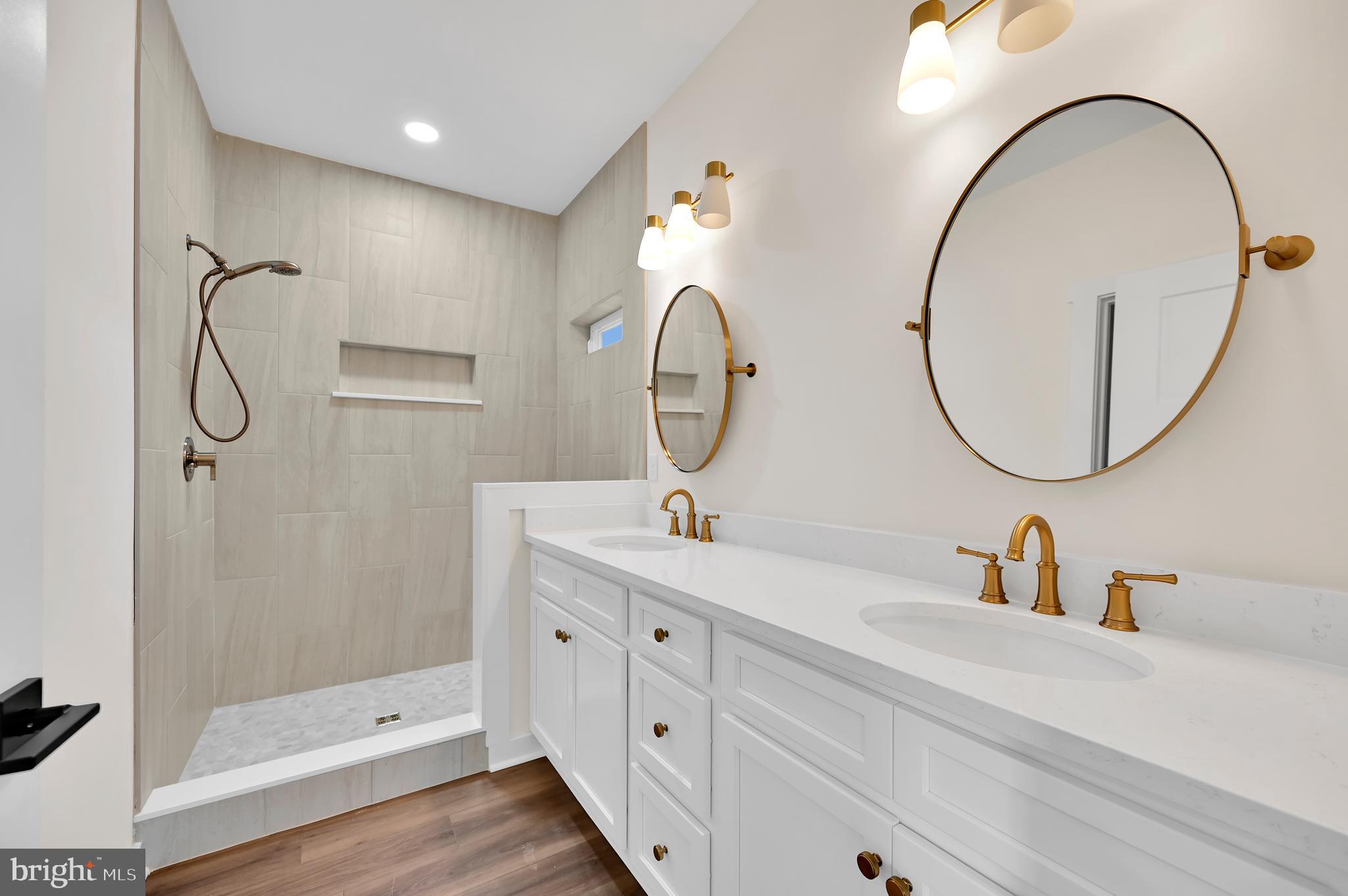 HOLLY HILL - Residential