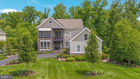 Photo of 8217 Bearhurst Drive, GAINESVILLE, VA 20155 (MLS # VAPW2119566)