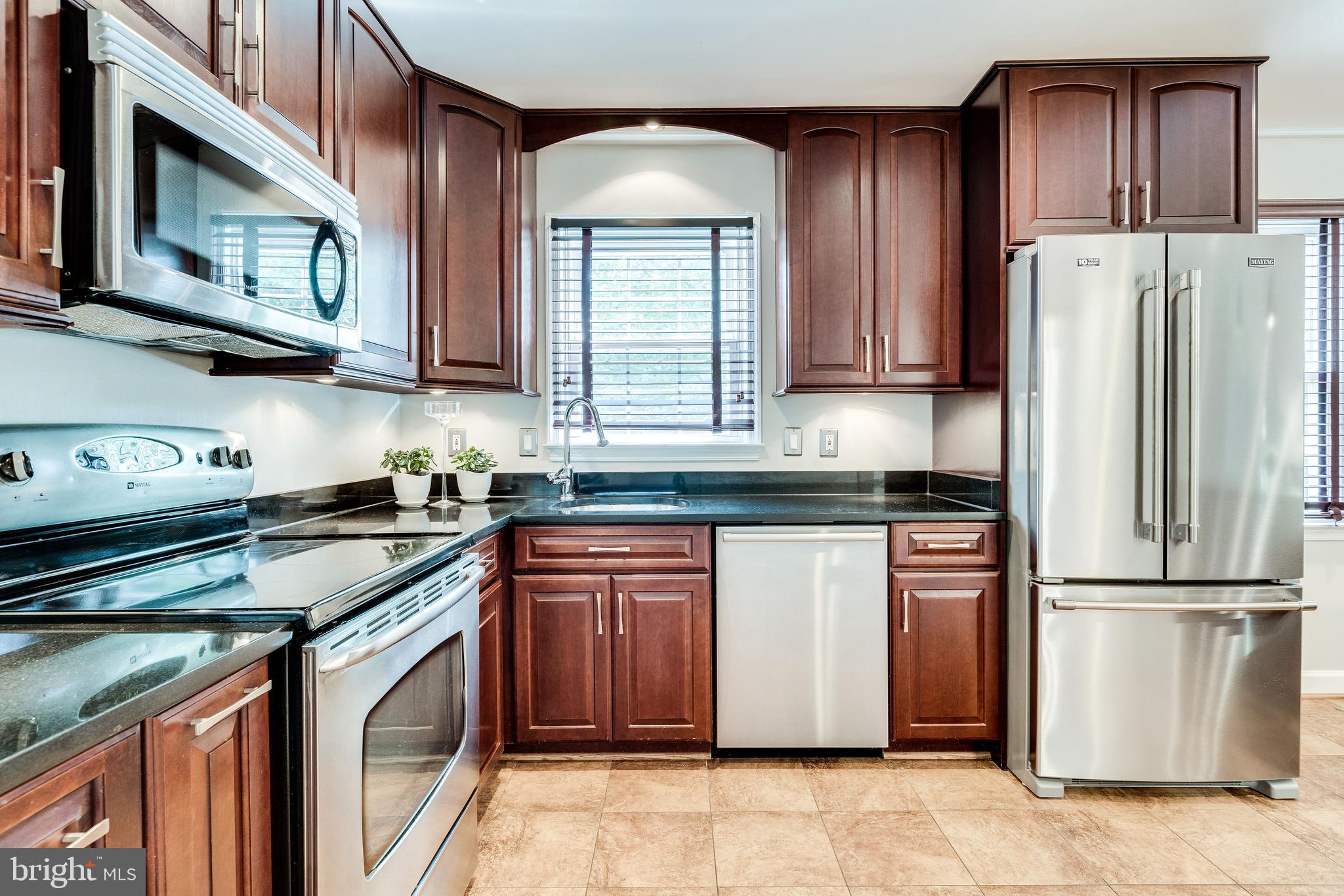 HENSLEY ESTATE - Residential