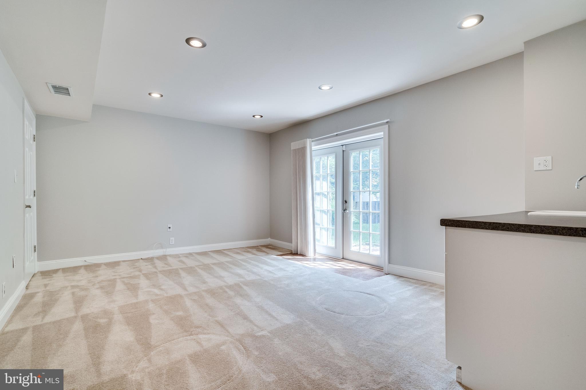 HENSLEY ESTATE - Residential