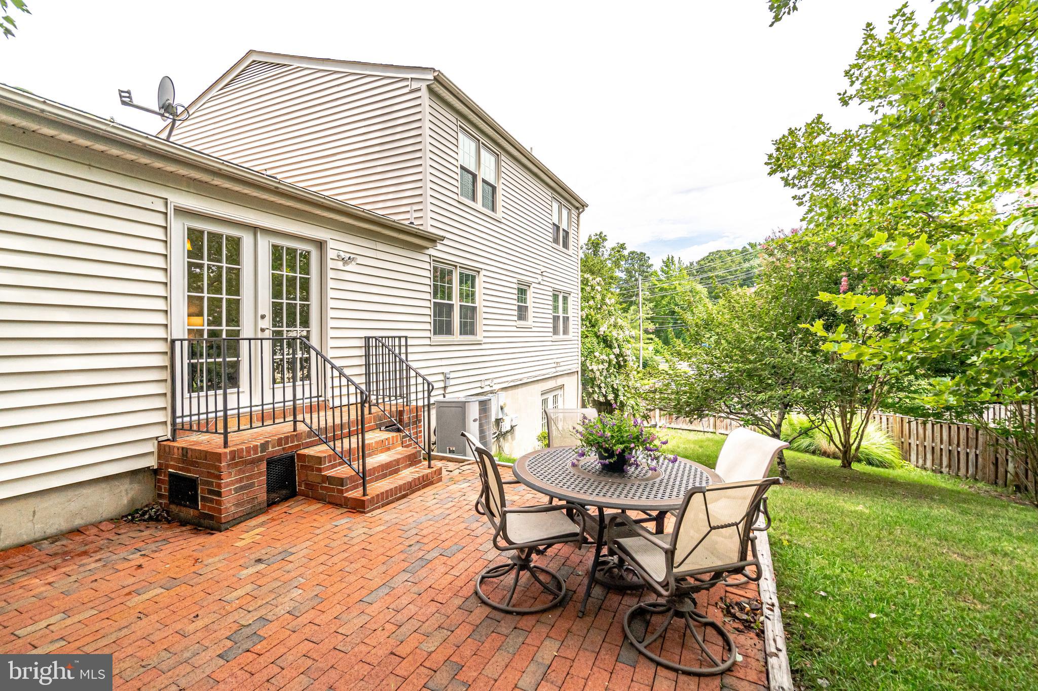 HENSLEY ESTATE - Residential