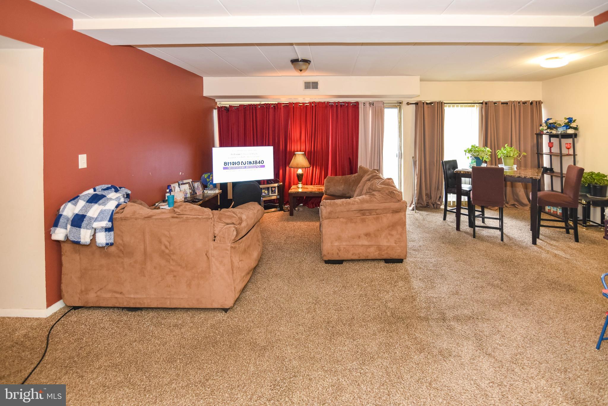 3809 CLARKS LANE
