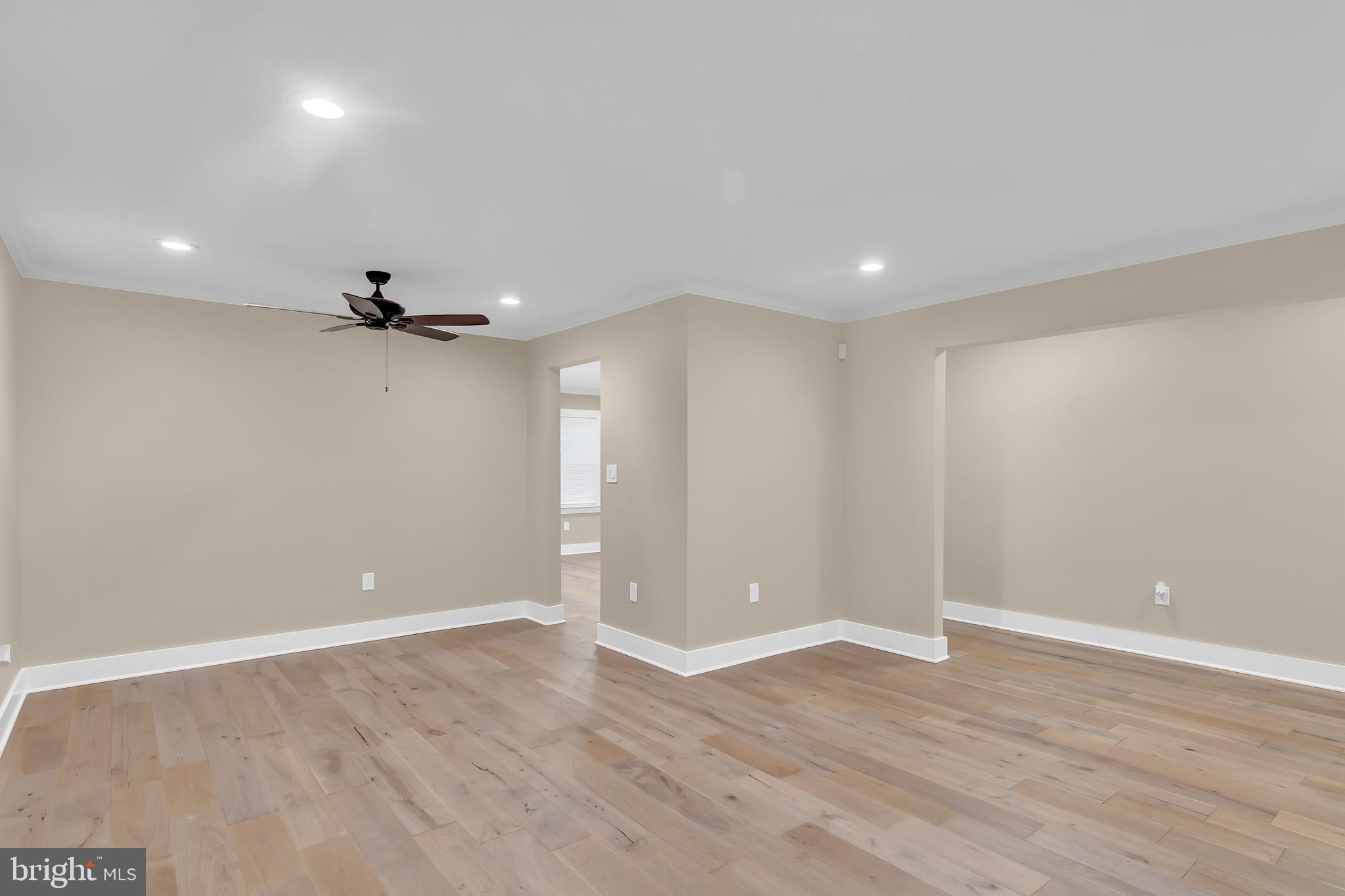 SNOWDEN OAKS - Residential