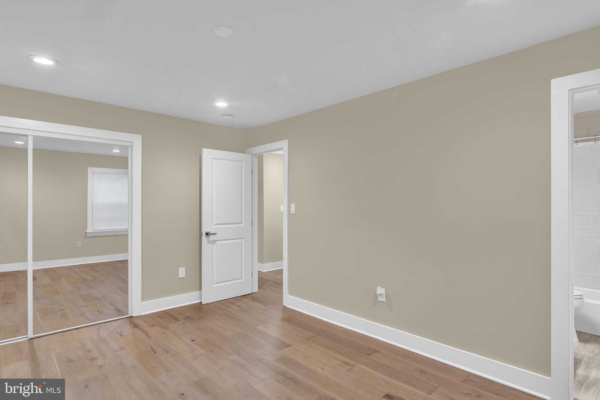 SNOWDEN OAKS - Residential