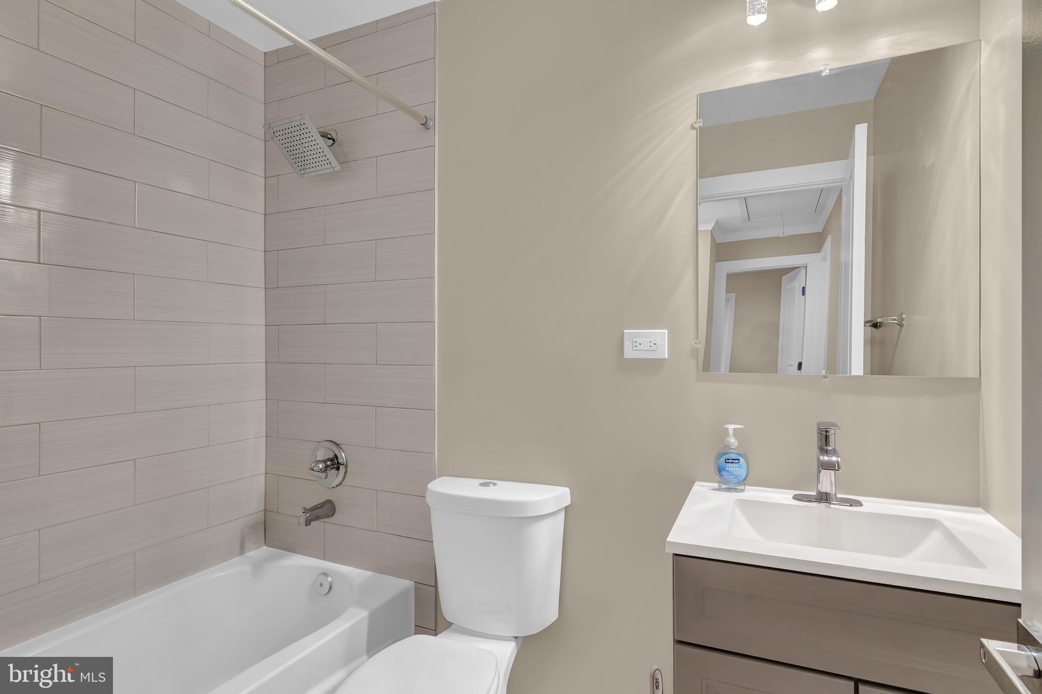 SNOWDEN OAKS - Residential