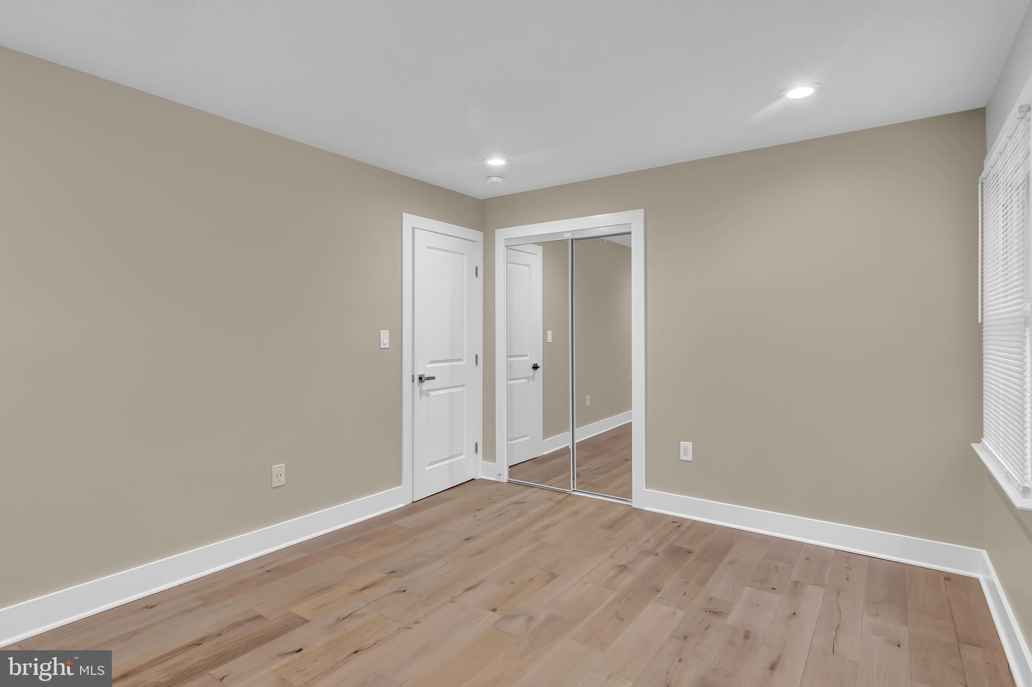 SNOWDEN OAKS - Residential