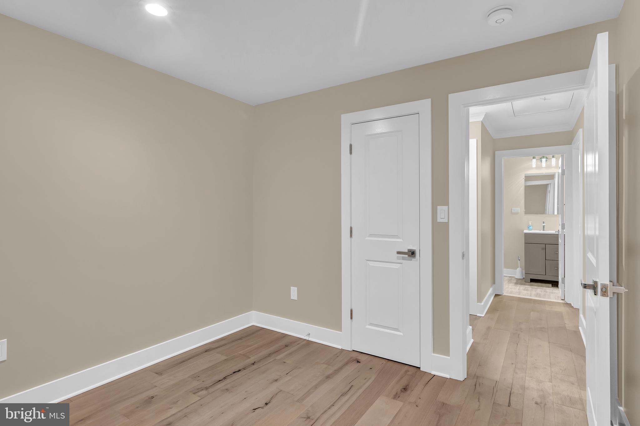 SNOWDEN OAKS - Residential