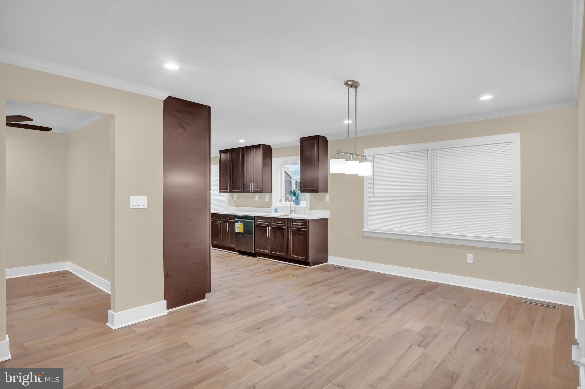 SNOWDEN OAKS - Residential