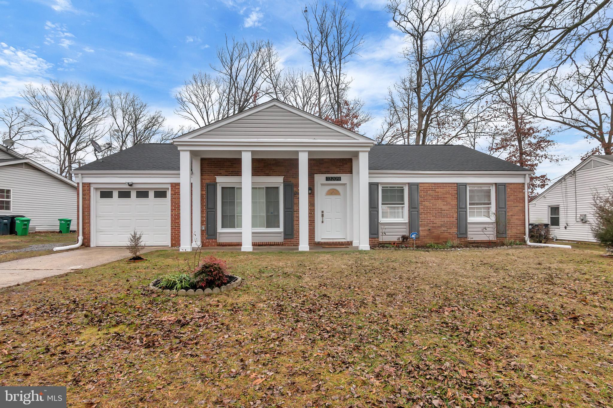 SNOWDEN OAKS - Residential