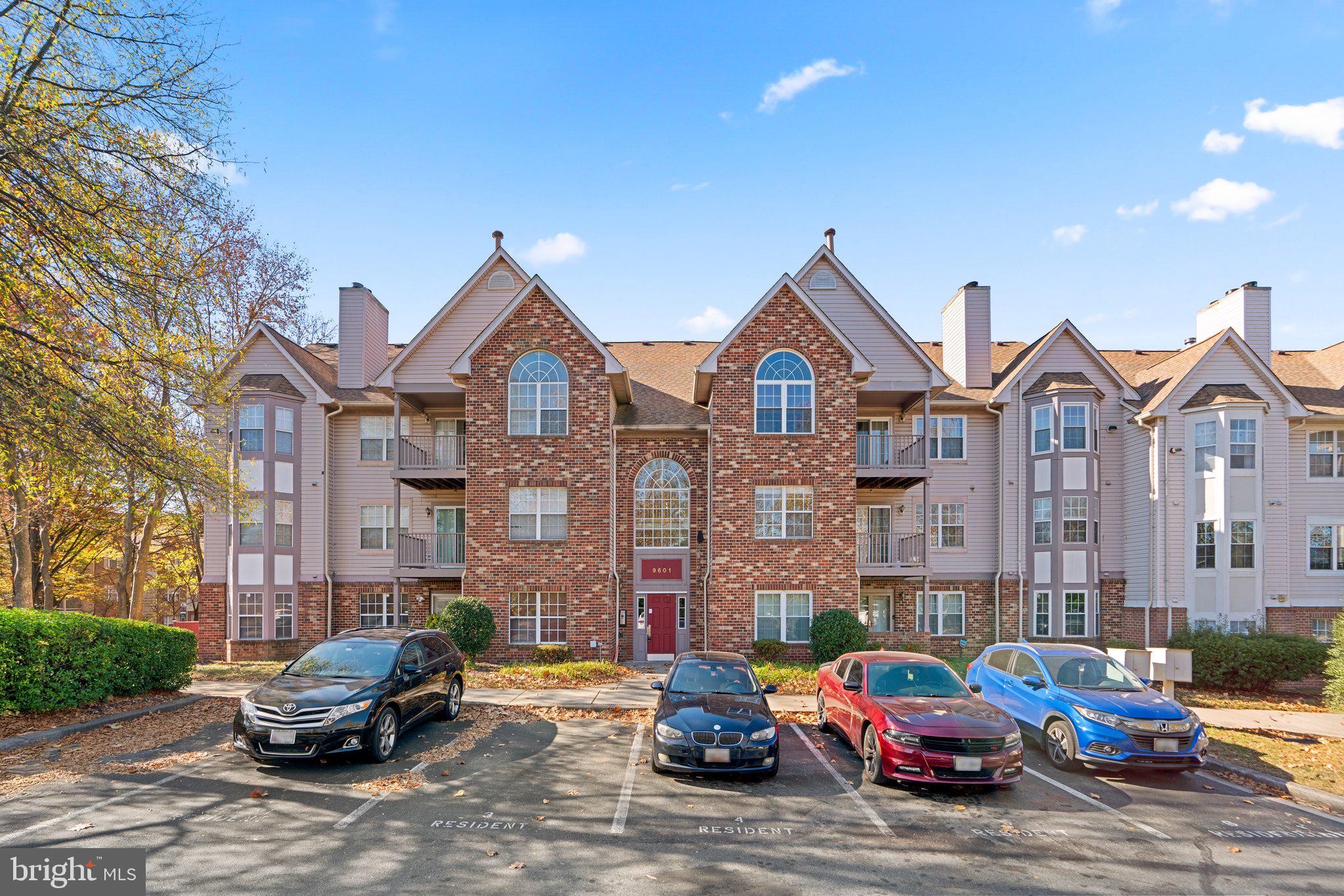 LAKE POINTE AT TOWN CENTER - Residential