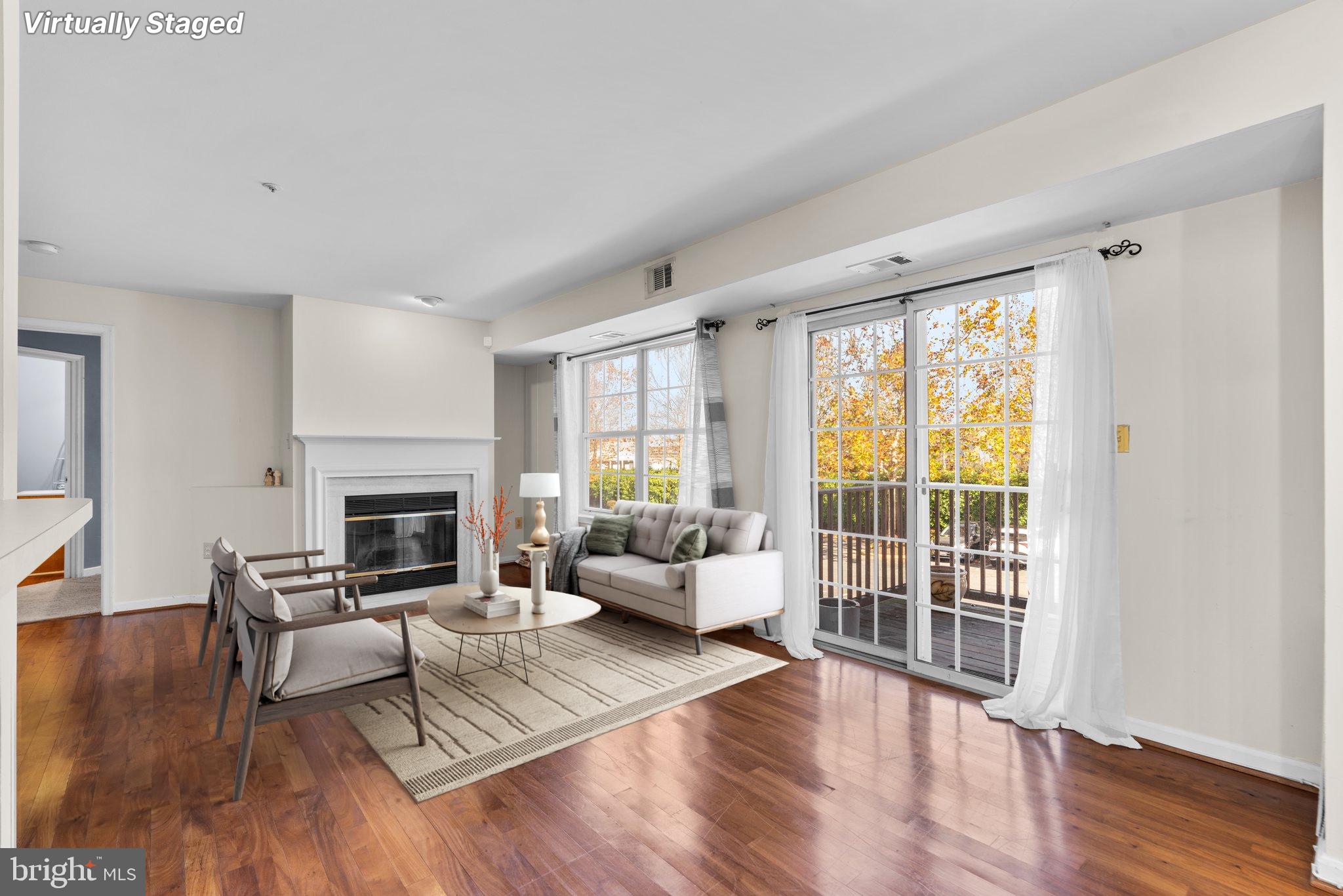 LAKE POINTE AT TOWN CENTER - Residential