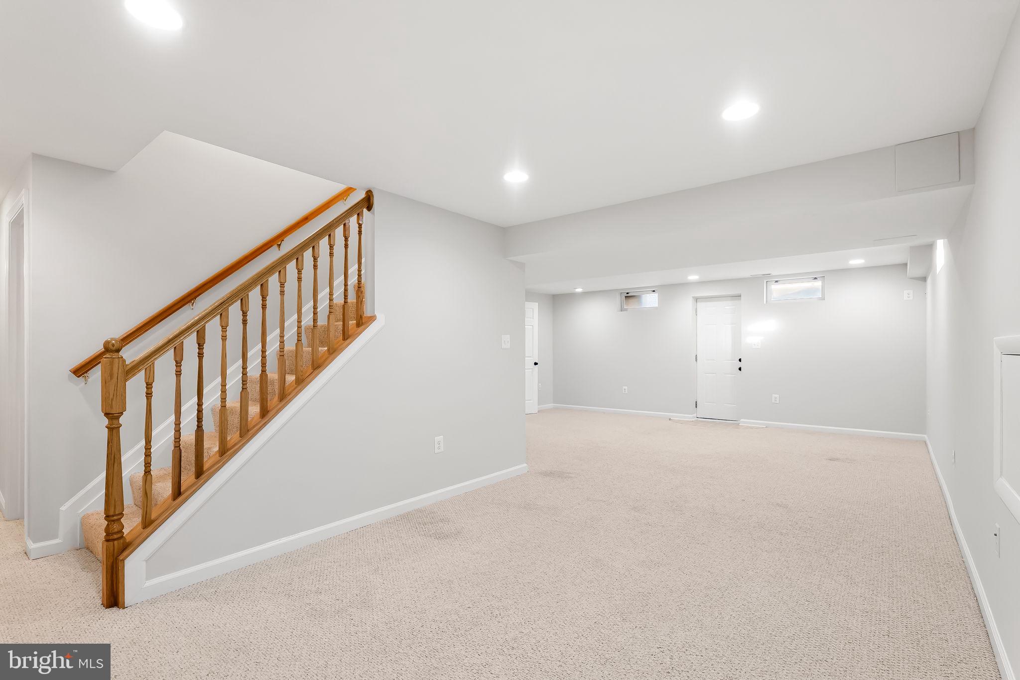 EAGLEVIEW ESTATES - Residential