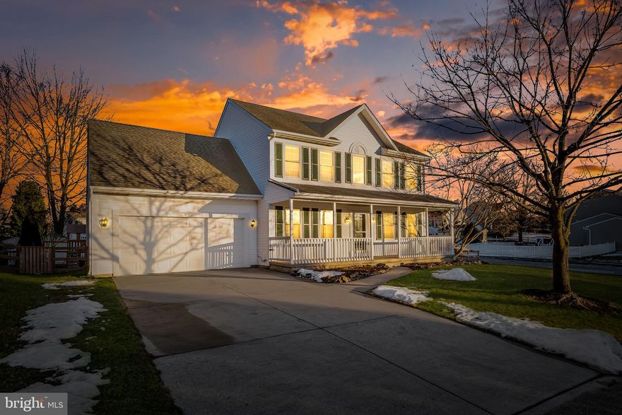 Welcome to Eagleview Estates! This beautifully maintained property offers a combination of modern updates and timeless charm. Recent improvements include fresh interior paint, a brand-new backyard fence perfect for entertaining, and stunning new flooring on the main level. You'll also love the den in the basement—ideal for a home office, second living room, or gym! There's so much to enjoy in this community; with sidewalks throughout you're within walking distance from Little People's Place preschool, Jaycee Park, and the Westminster Municipal Pool. If you enjoy eating out or grabbing coffee on your way to work, there are lots of local options within 5 miles. Eagleview Estates offers both the comforts of suburban living and convenient access to daily needs. Don’t miss your chance to tour this gem—schedule your visit today!