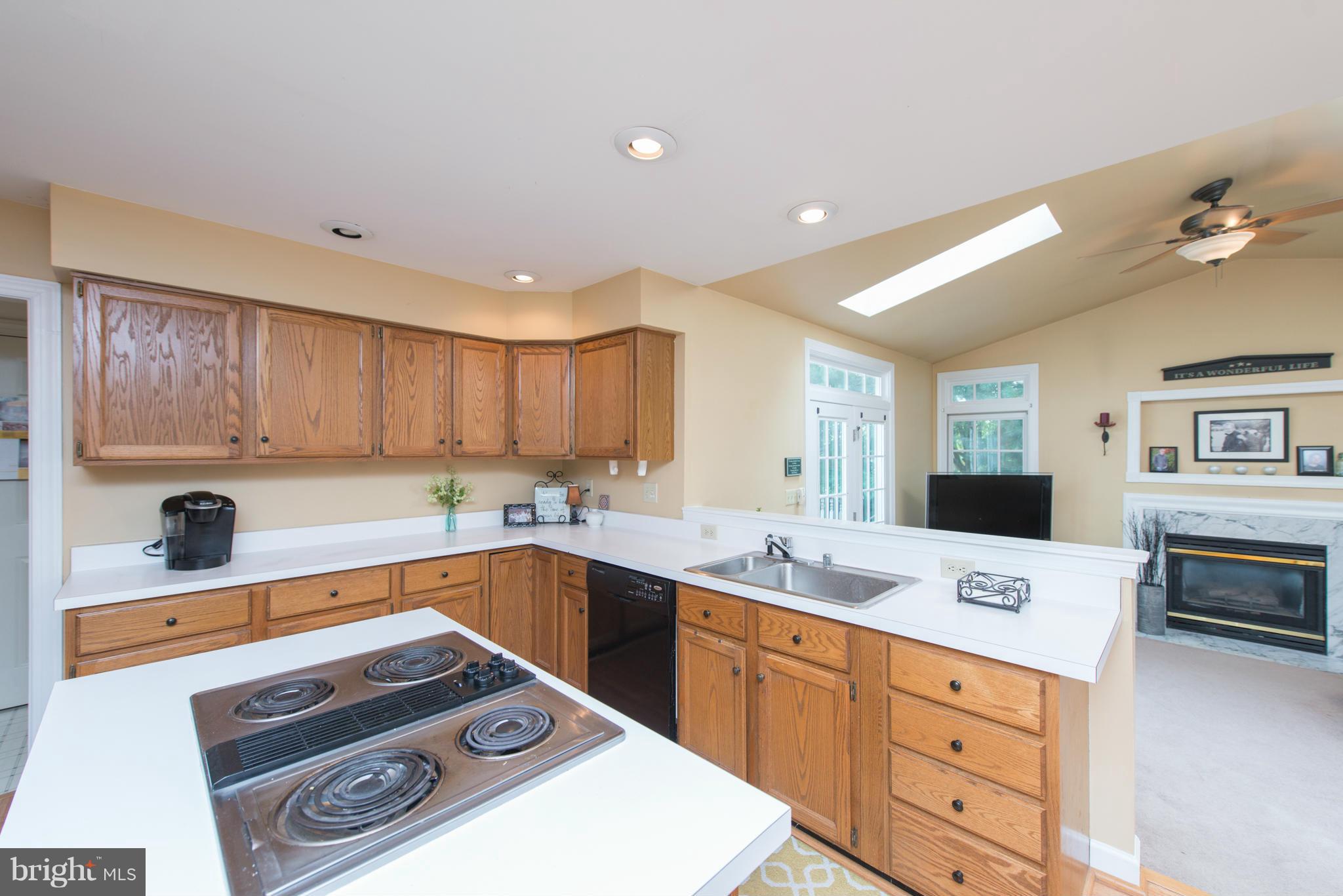 CROFTON CHASE - Residential