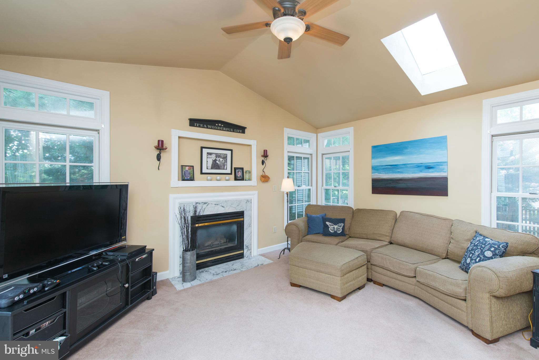 CROFTON CHASE - Residential