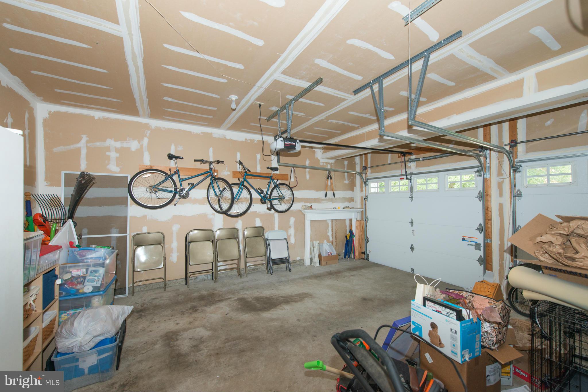 CROFTON CHASE - Residential