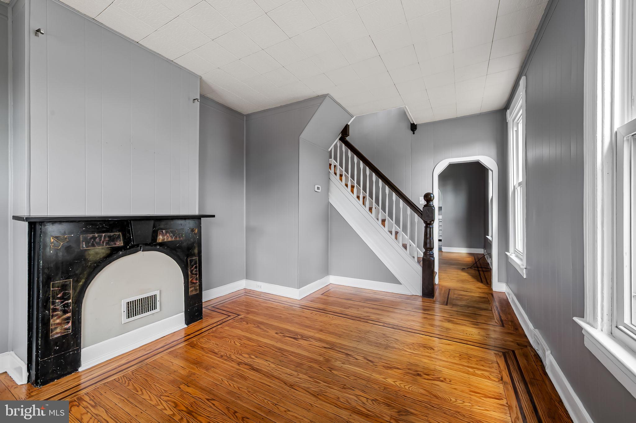 304 W COLD SPRING LANE