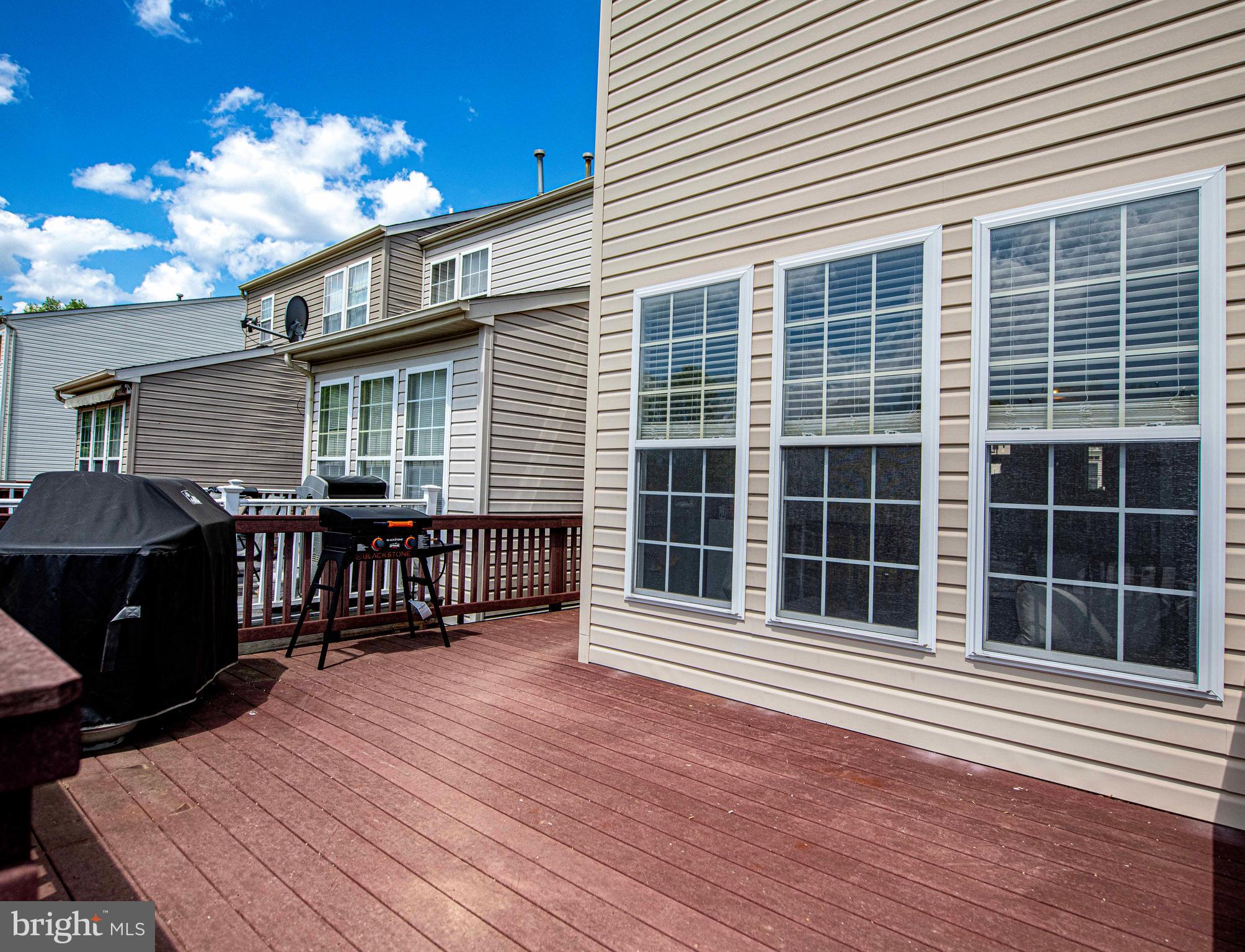 CONSTANT FRIENDSHIP - Residential