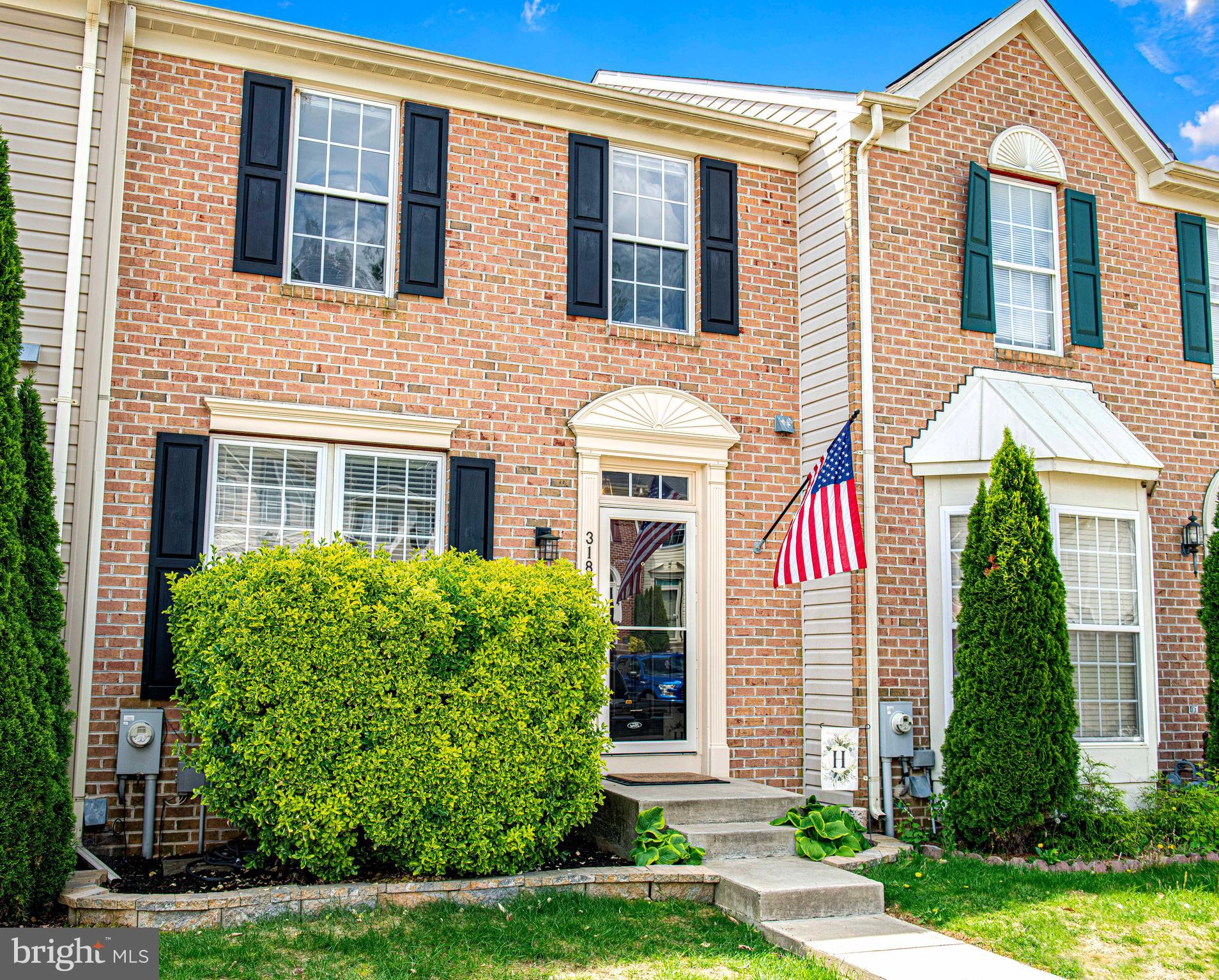 CONSTANT FRIENDSHIP - Residential