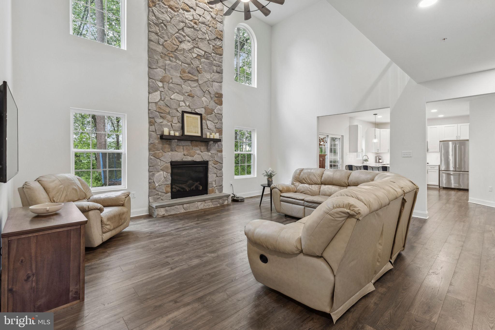 23 PEBBLE LANE