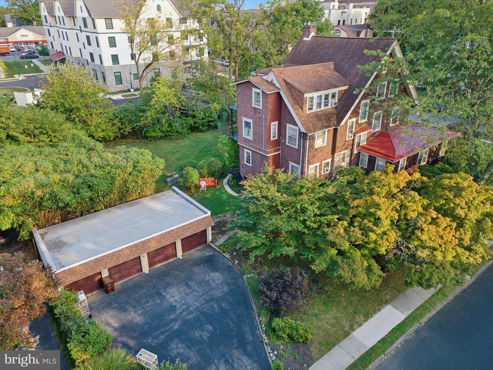 HISTORIC DISTRICT - Commercial Sale