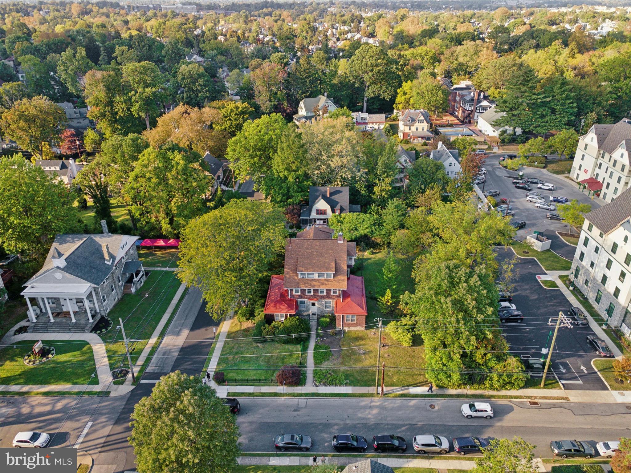 HISTORIC DISTRICT - Commercial Sale