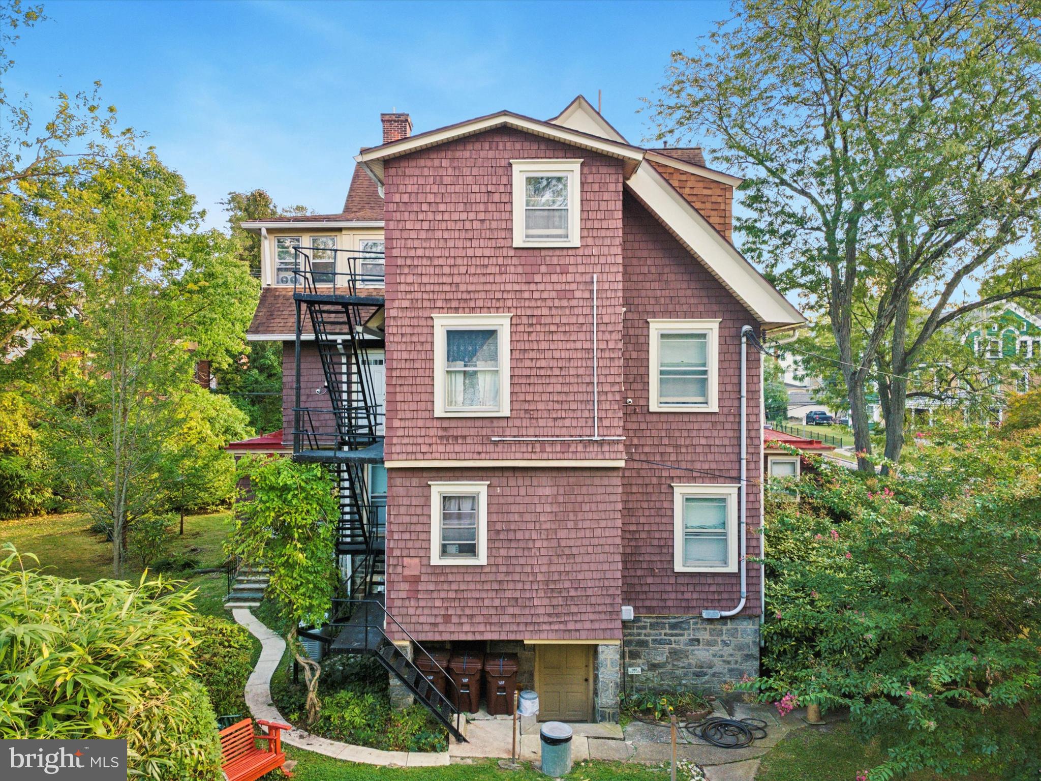 HISTORIC DISTRICT - Commercial Sale