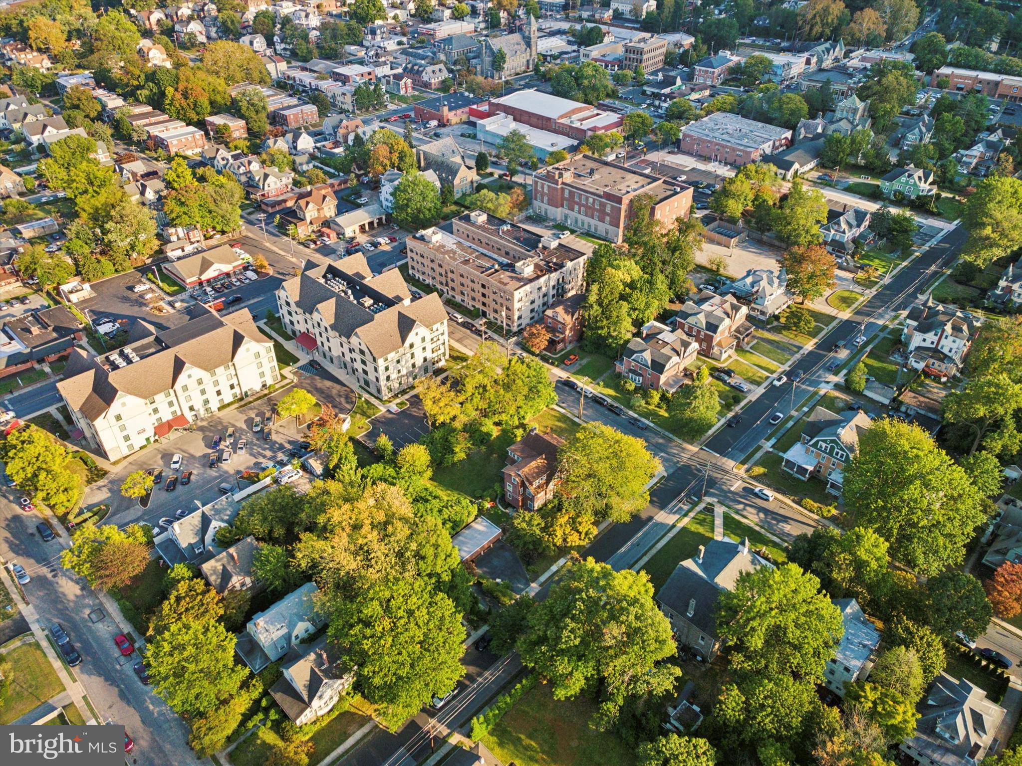 HISTORIC DISTRICT - Commercial Sale
