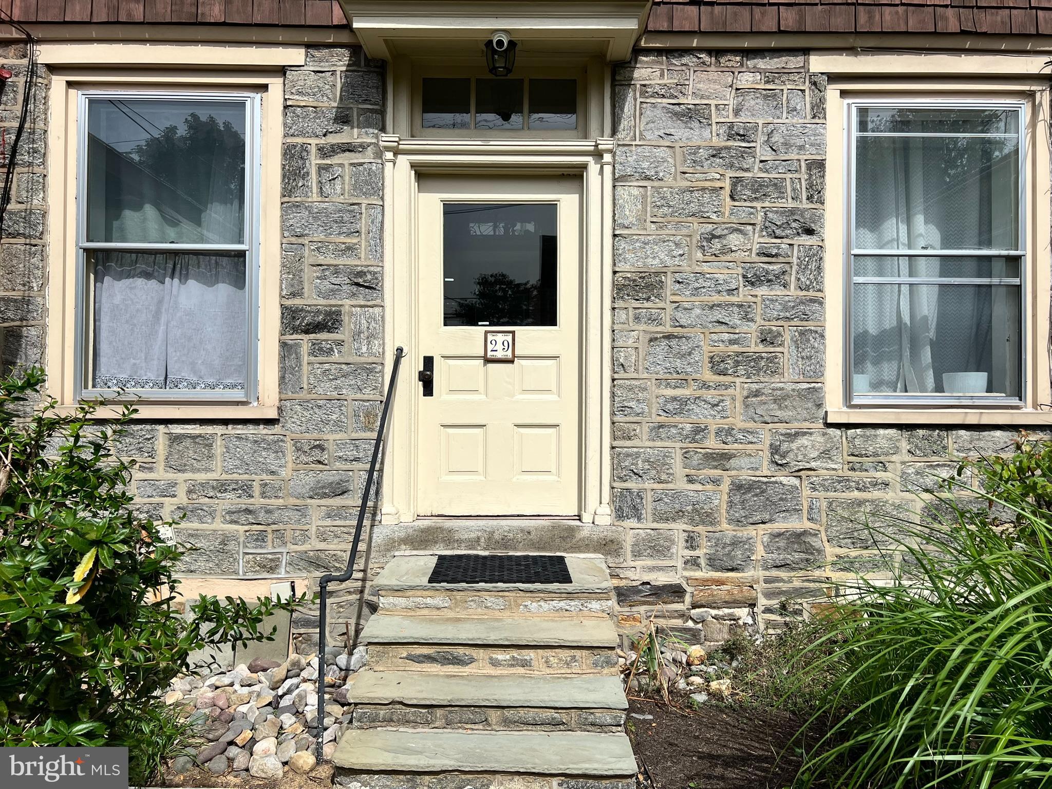 HISTORIC DISTRICT - Commercial Sale