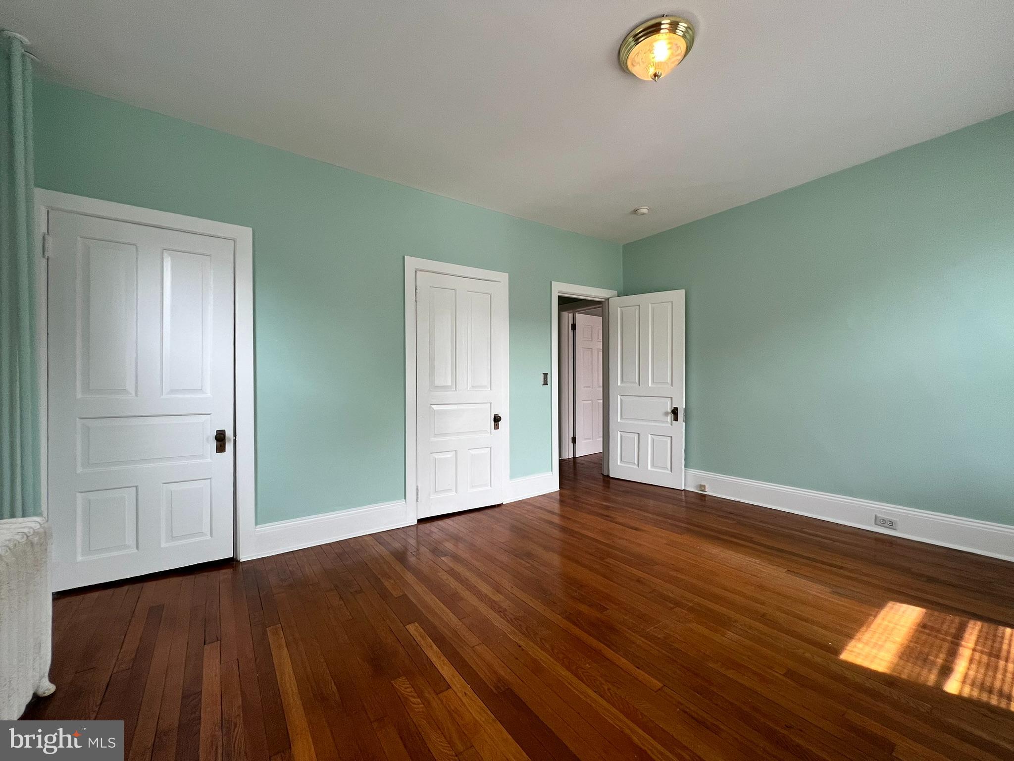 HISTORIC DISTRICT - Commercial Sale