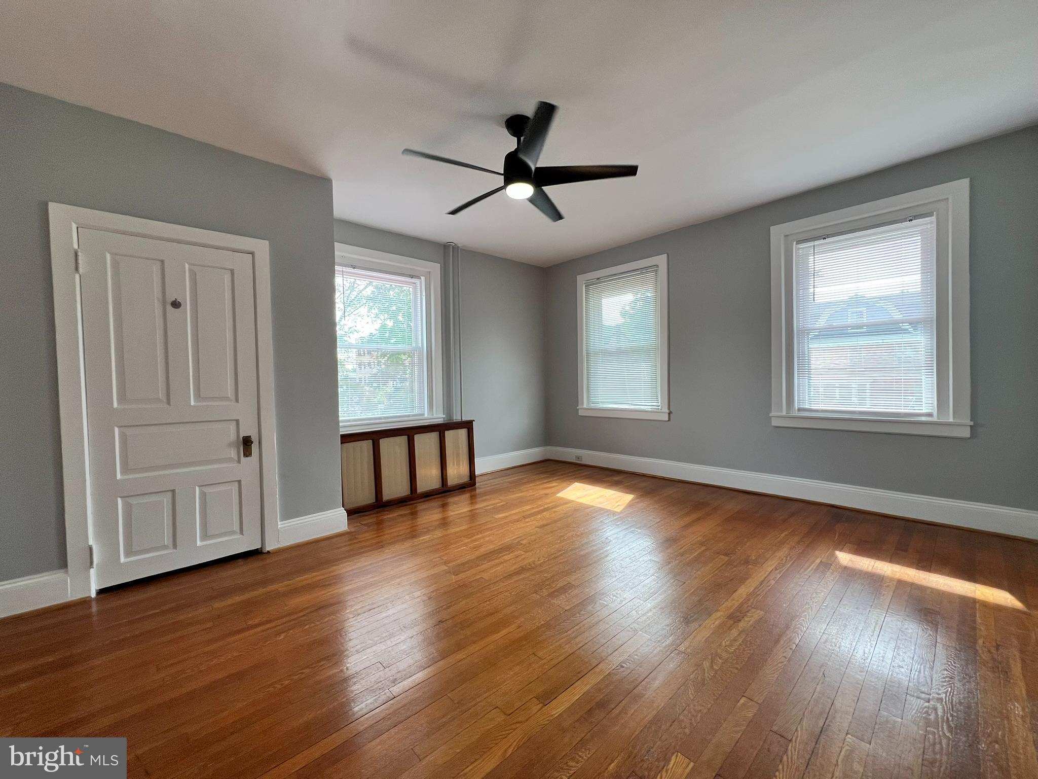 HISTORIC DISTRICT - Commercial Sale