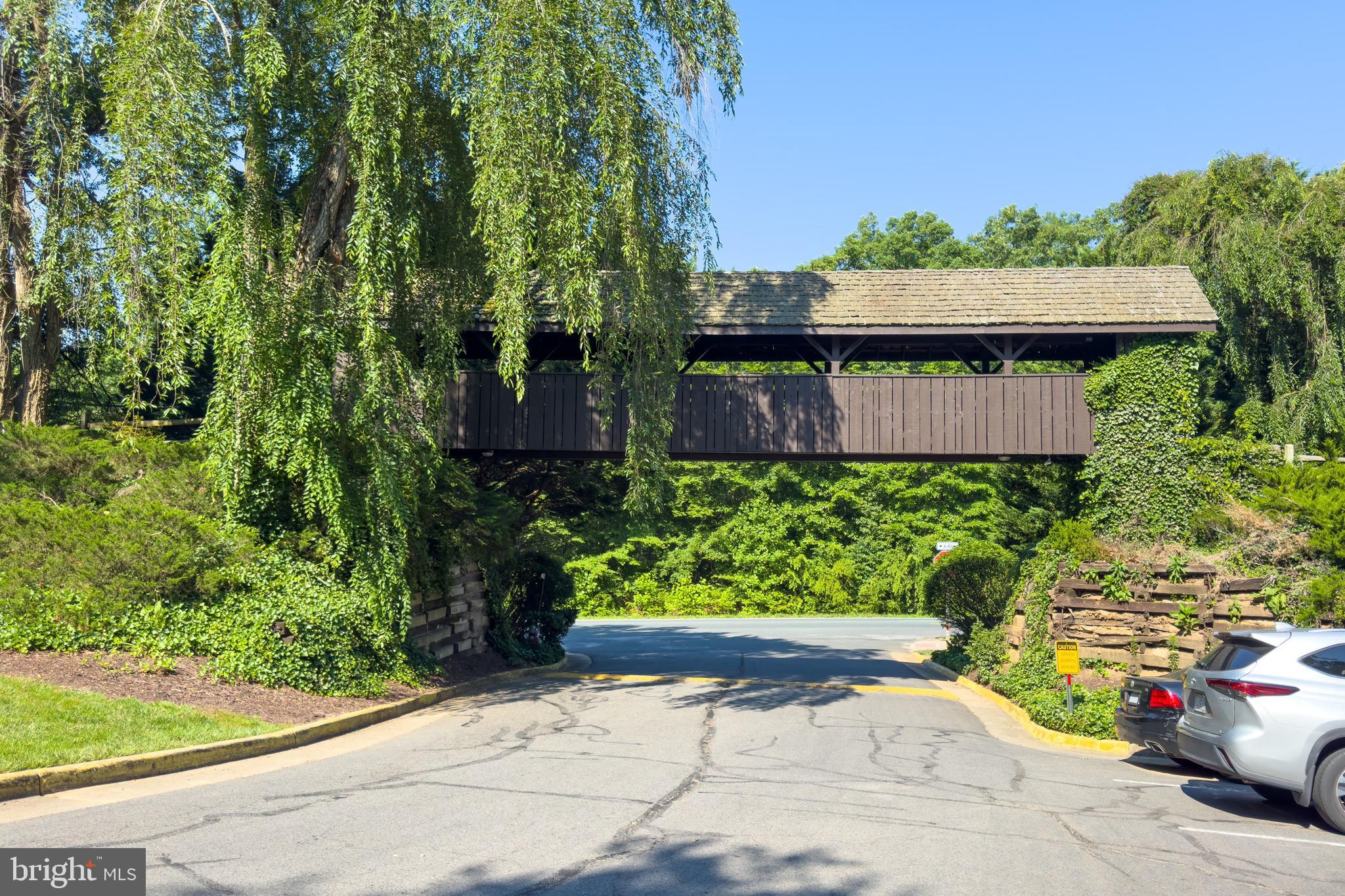 COVERED BRIDGE - Residential