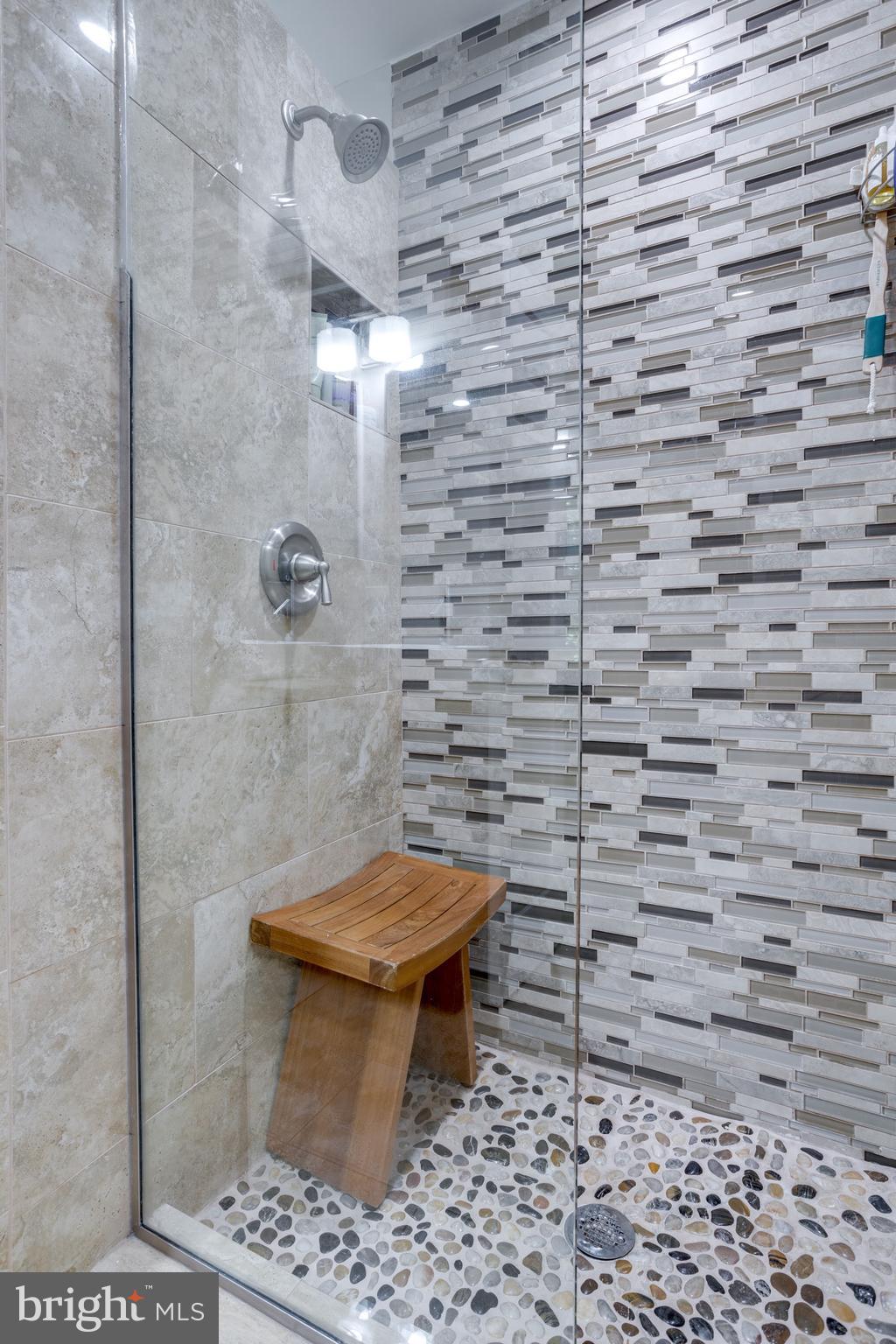 COVERED BRIDGE - Residential