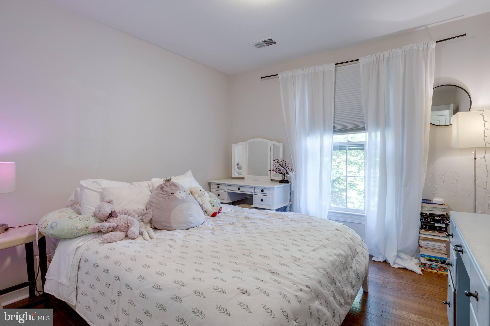 COVERED BRIDGE - Residential