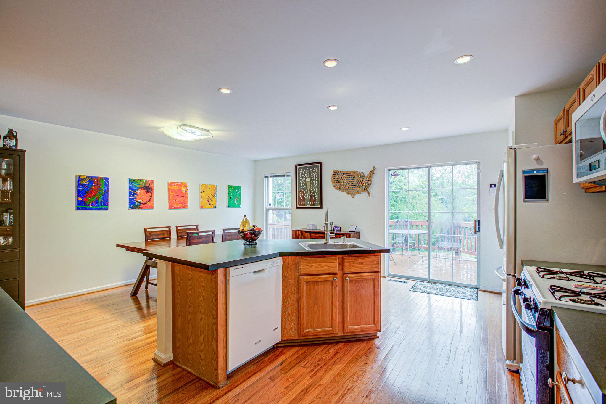 TRAILSIDE - Residential