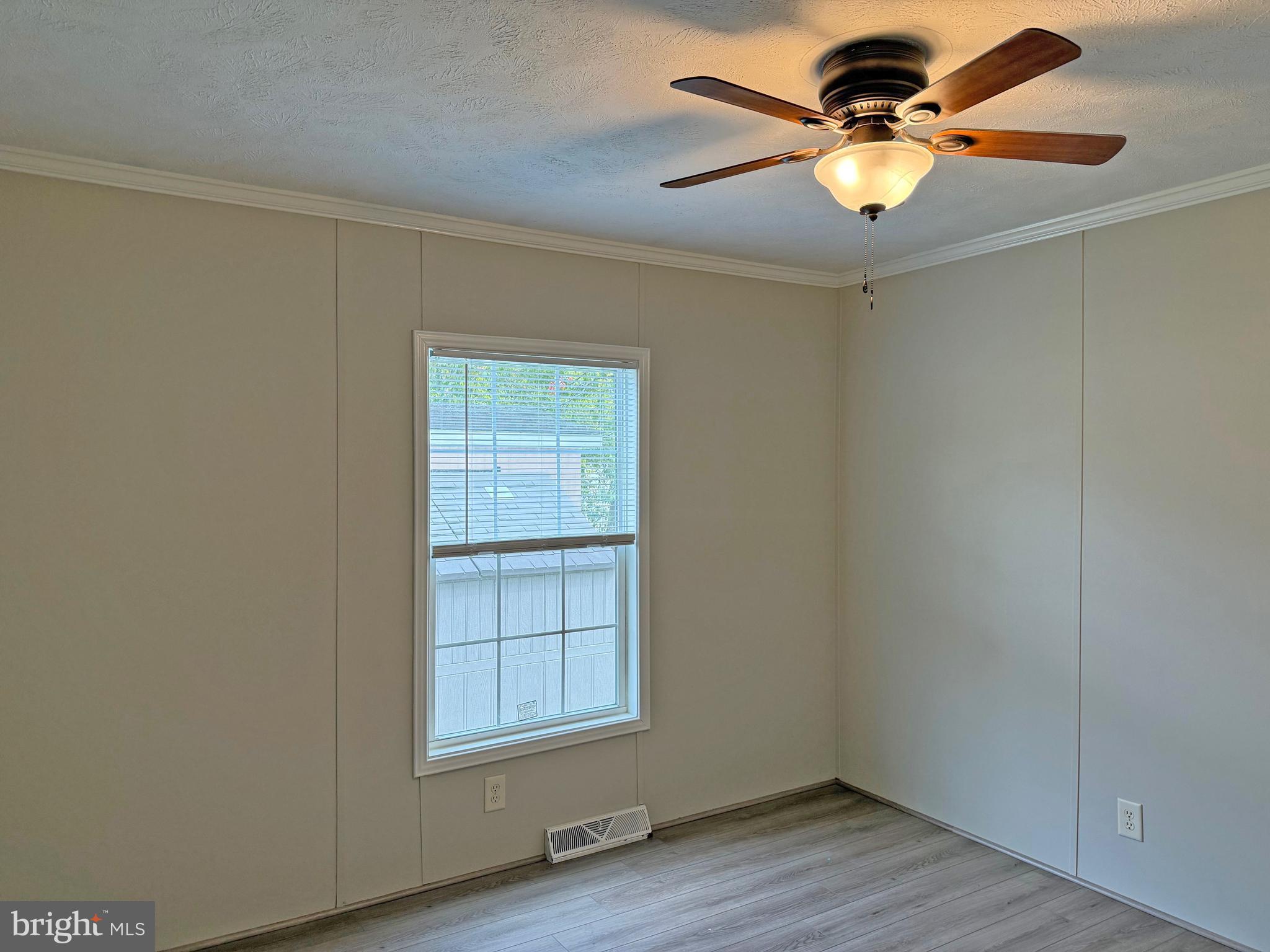 WHISPERING PINE MHP - Residential