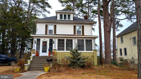 4 COVE STREET CRISFIELD MD 21817