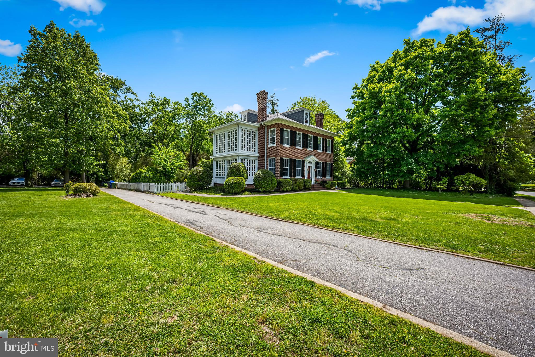 TEN HILLS - Residential