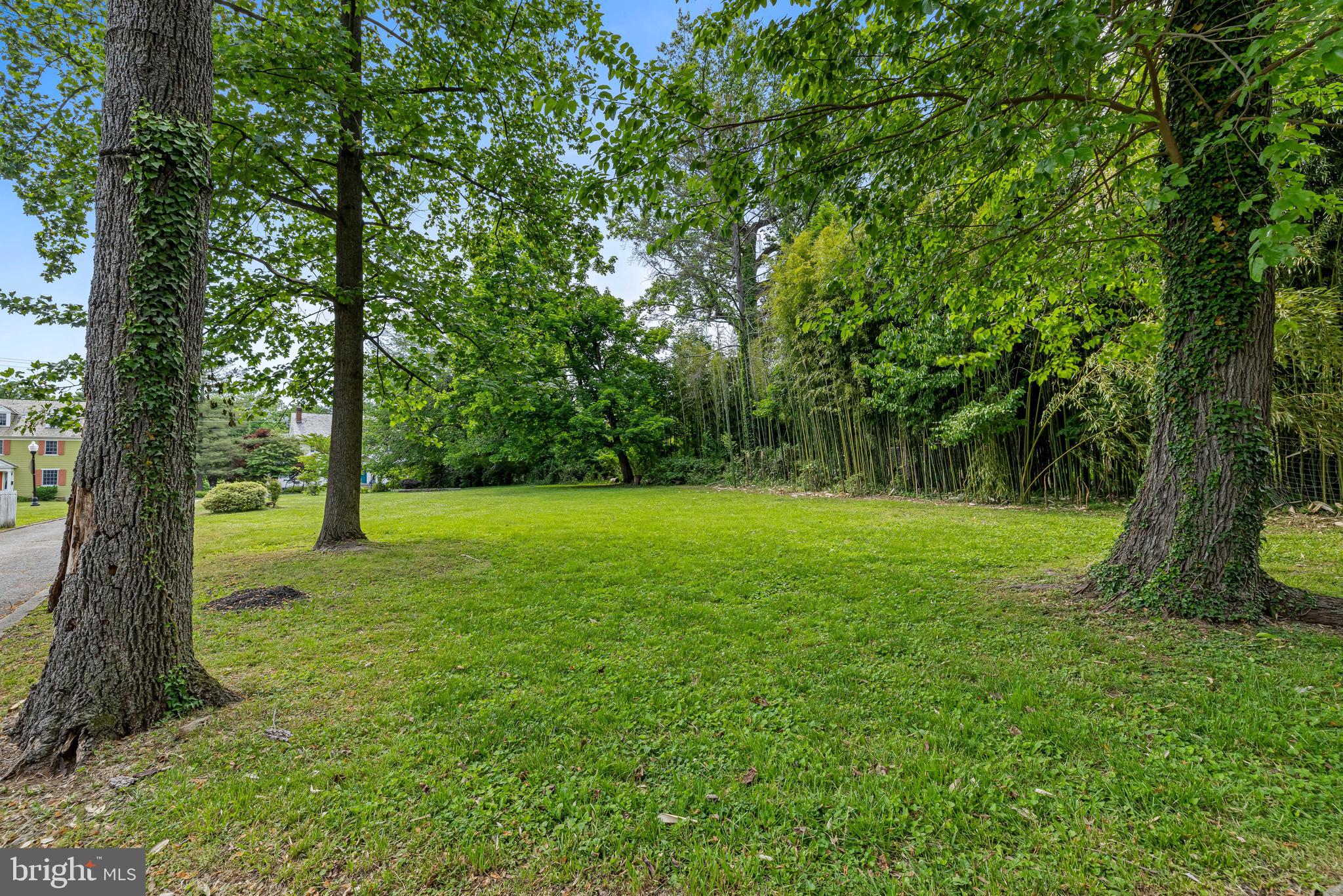 TEN HILLS - Residential