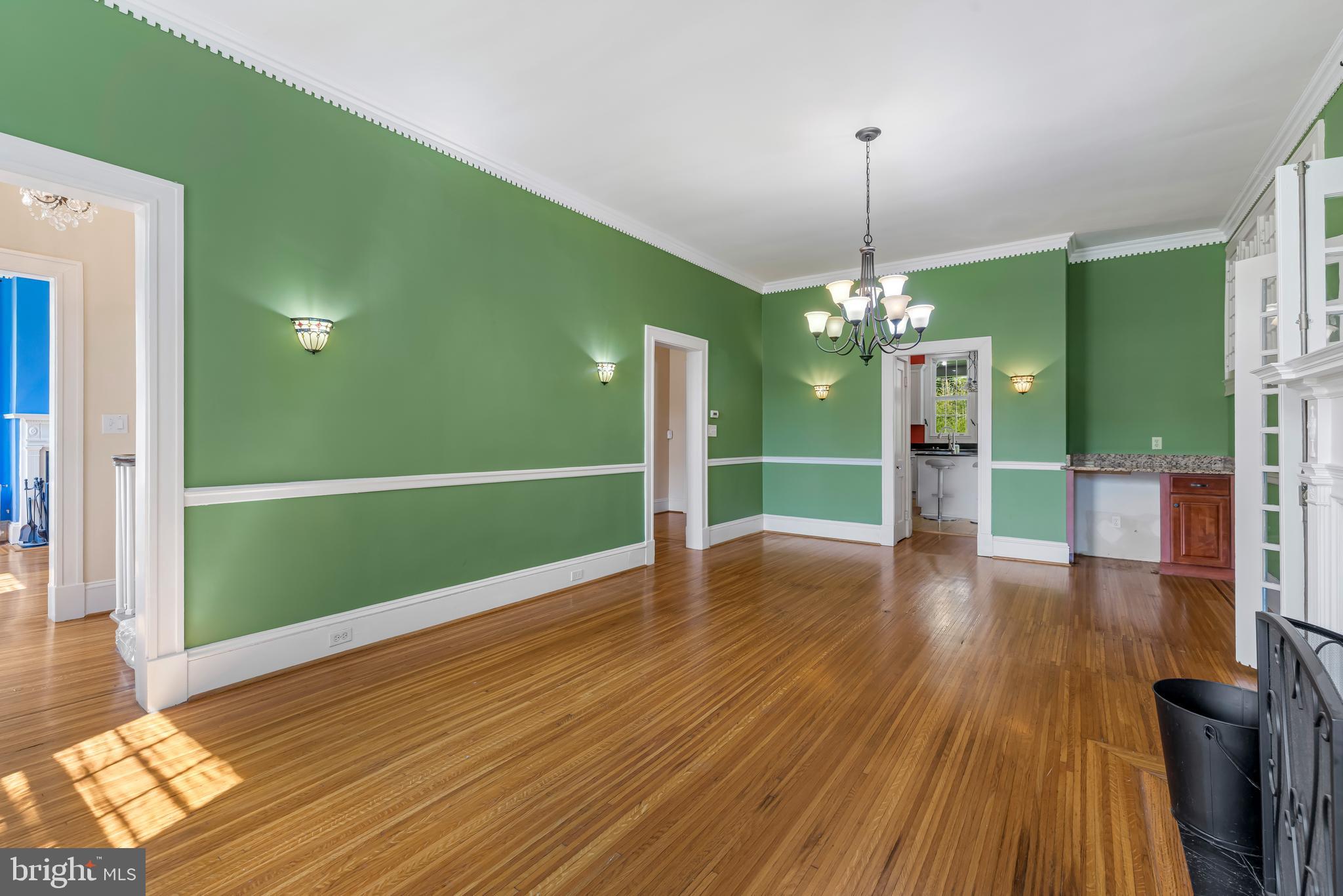 TEN HILLS - Residential