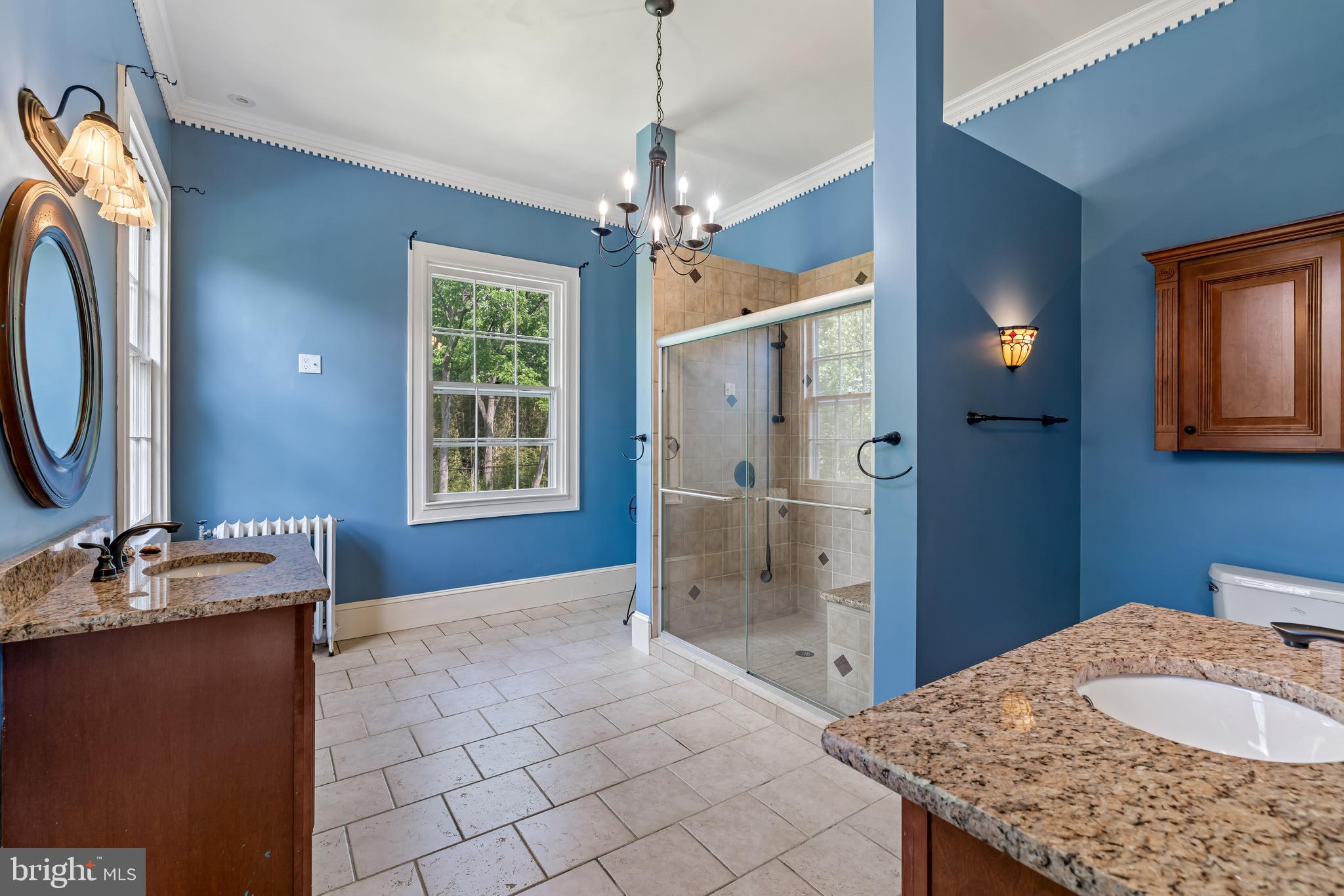 TEN HILLS - Residential