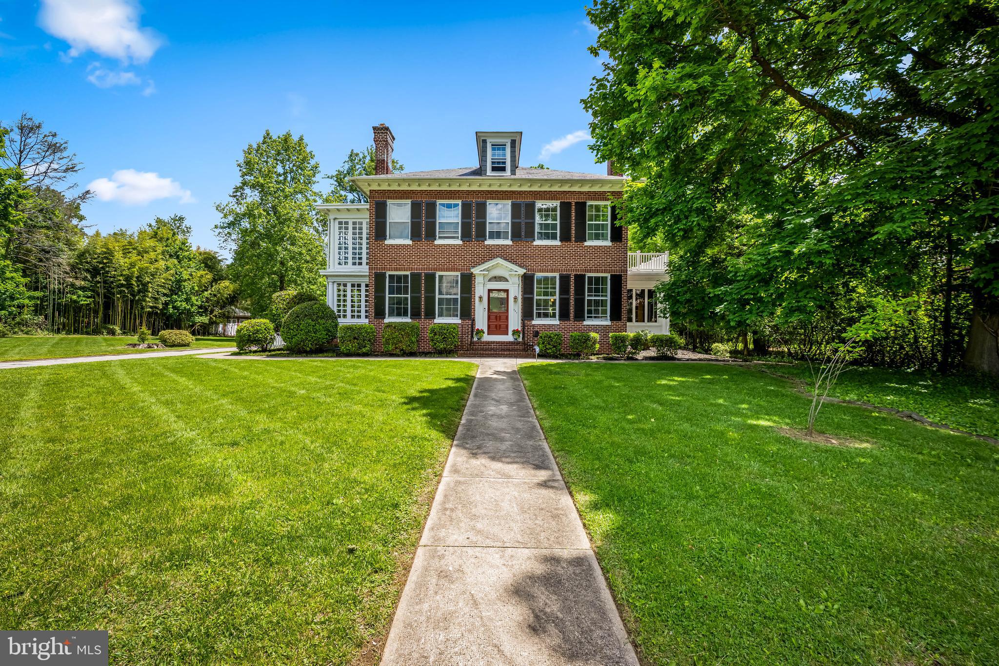 TEN HILLS - Residential