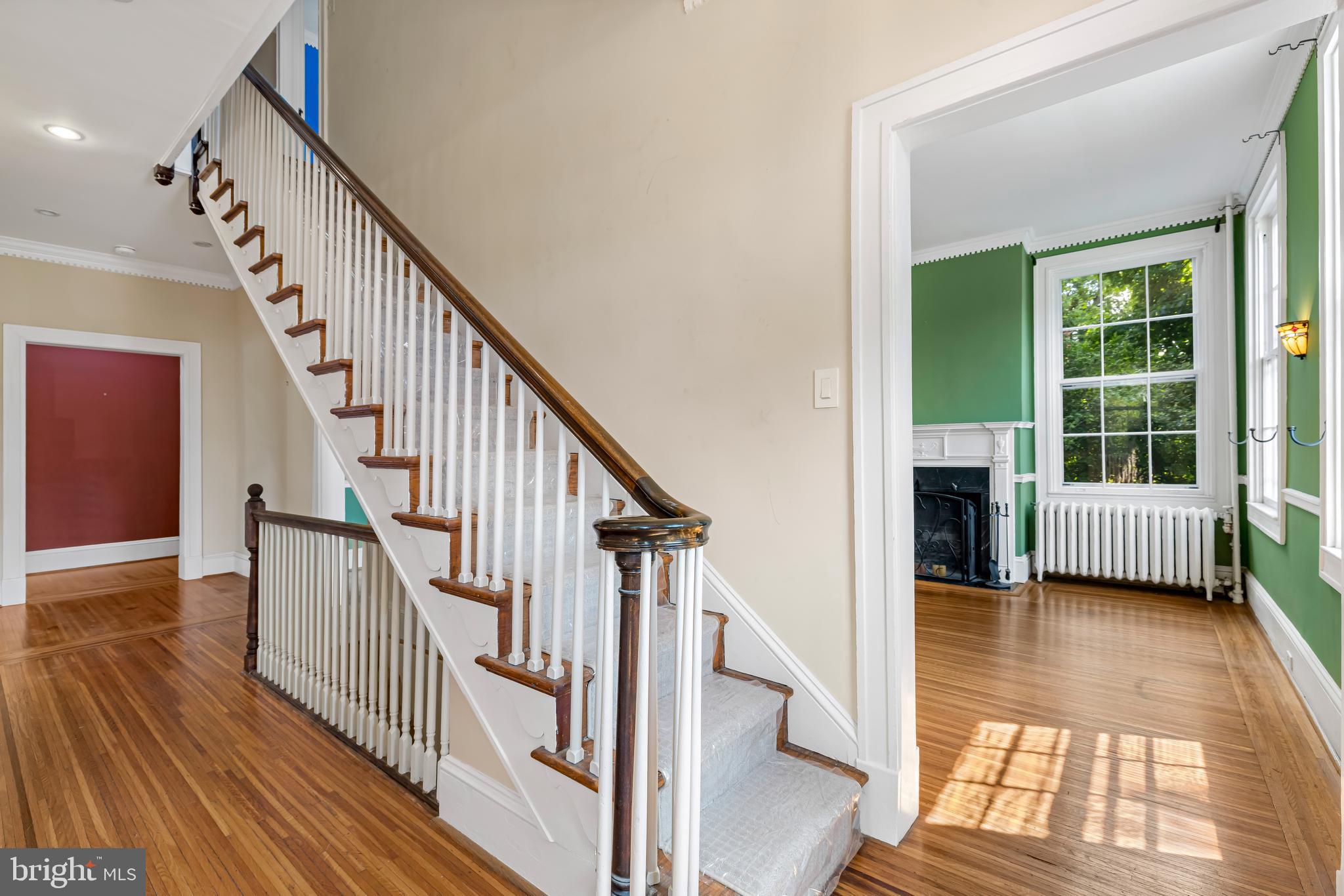 TEN HILLS - Residential
