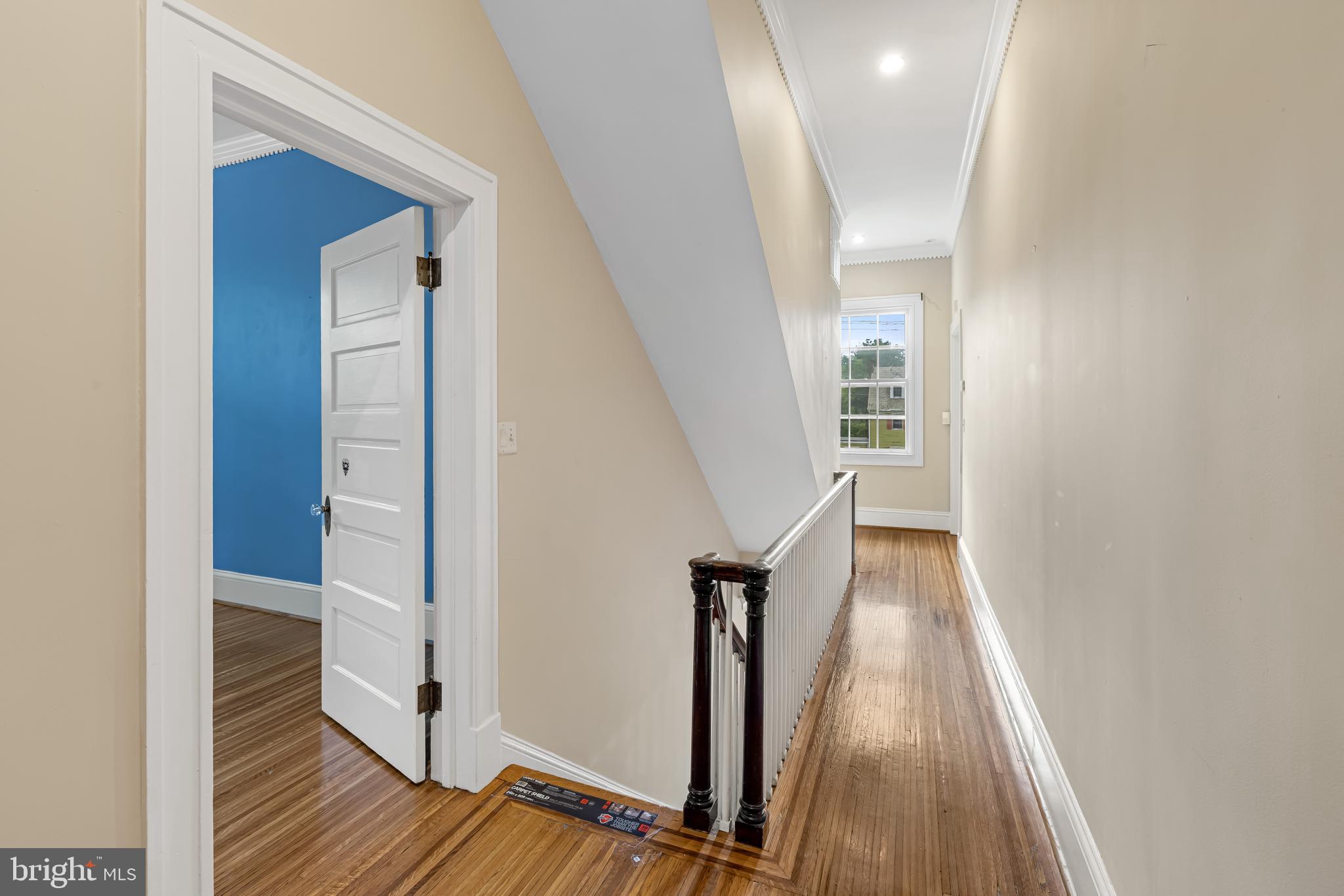 TEN HILLS - Residential