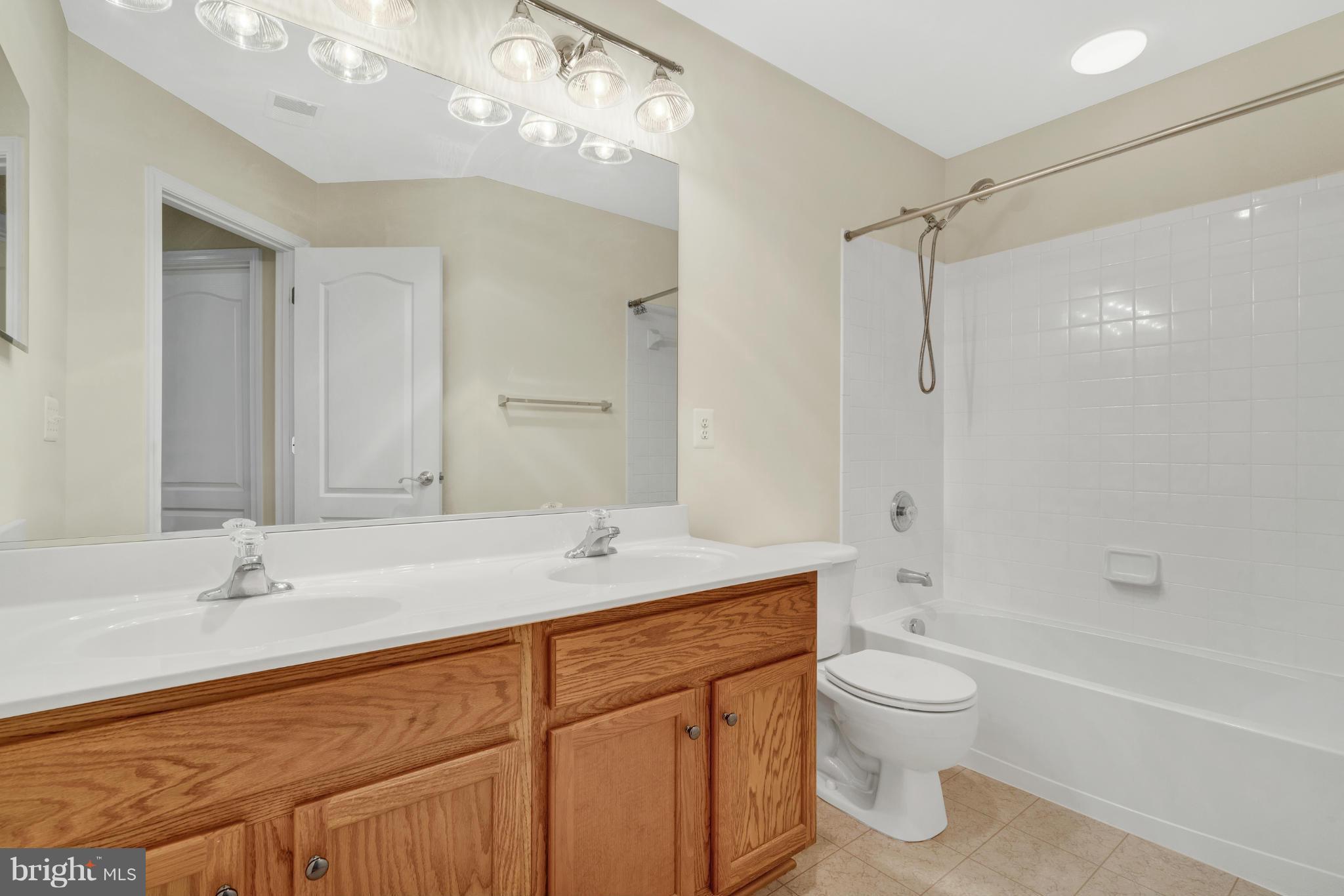 SOMERSET - Residential