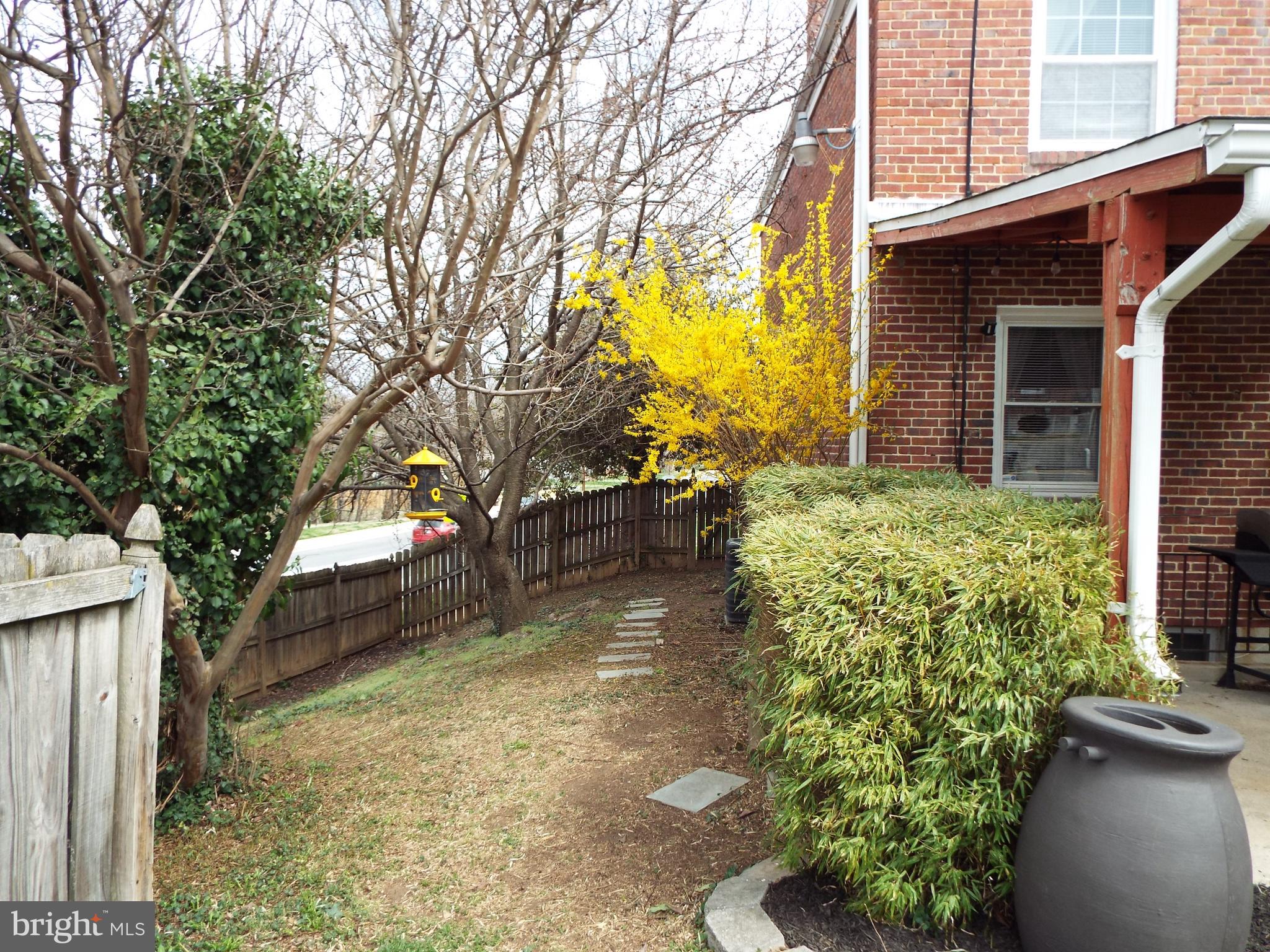 ARBUTUS - Residential