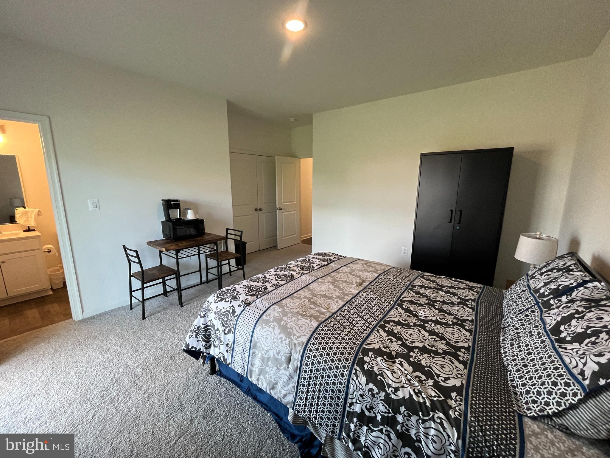 WILDERNESS SHORES - Residential Lease