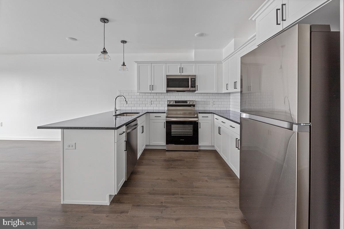 ROXBOROUGH - Residential Lease