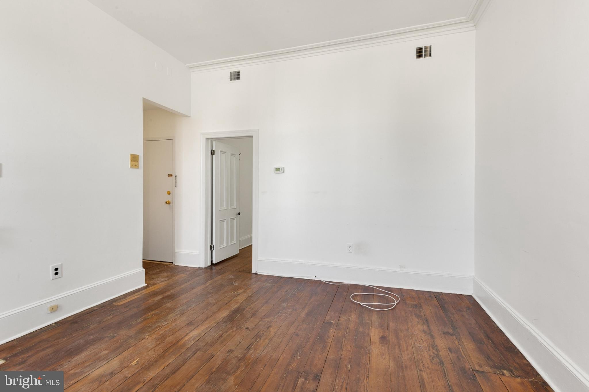 FAIRMOUNT - Residential Lease